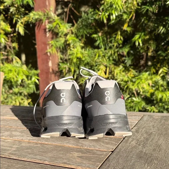 LIKE NEW! On Women’s Cloudtec Waterproof Running Shoes - Picture 5 of 7